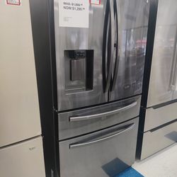 New Samsung - 22.6 cu. ft. 4-Door French Door Counter Depth Smart Refrigerator with FlexZone Drawer