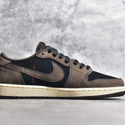 Travis Scott x Air Jordan AJ1 Low OG SP 4