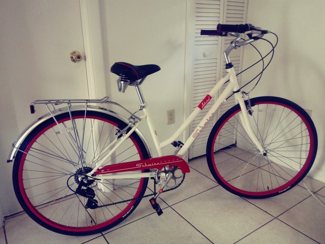 Schwinn Admiral Like New, 7 Speed, Delivery Available