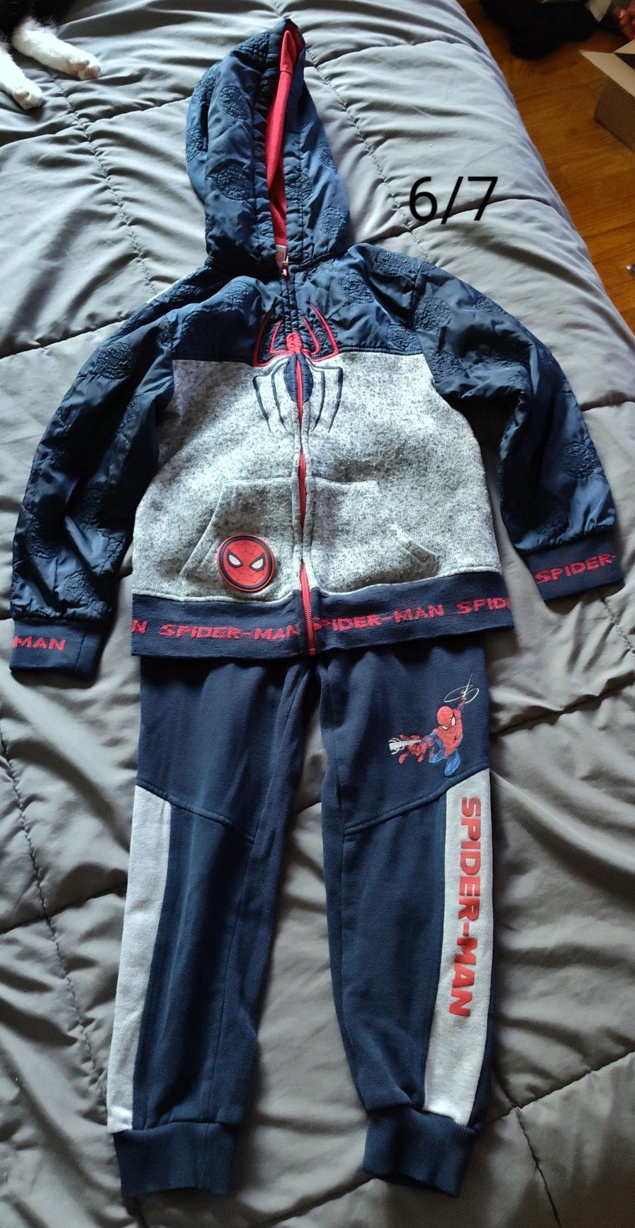 6/7 Boys Spider-Man Sweat Suit