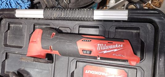 Milwaukee Fuel M12 Multi Tool 