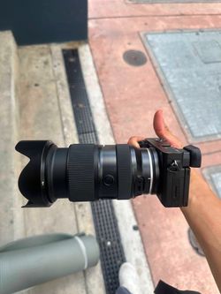 Mirrorless Camera with Telephoto Zoom Lens