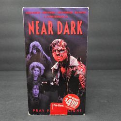 Near Dark VHS 1999 Anchor Bay Entertainment Widescreen Cult Horror Vampire Movie