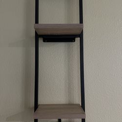 FLOATING WALL SHELVES