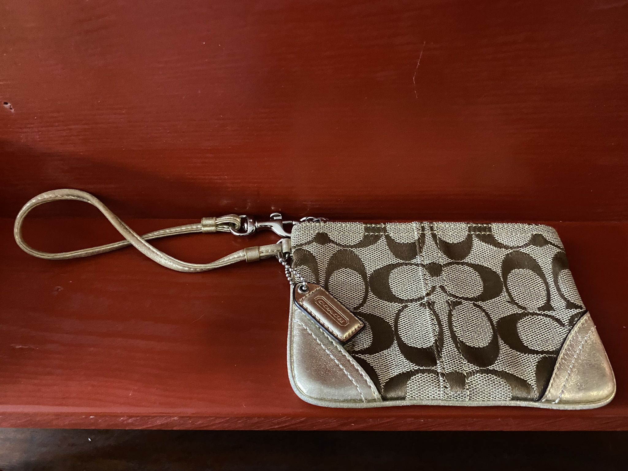 Coach And Juicy Couture Wristlets And Wallets