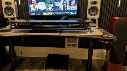 Monitor stand