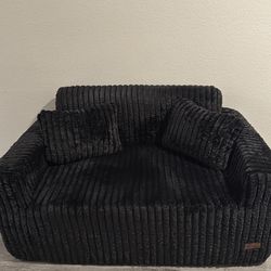 Loveseat Couch Currnetly Available ⭐️