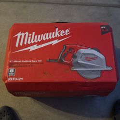 Milwaukee  8in metal Cutting Saw Kit