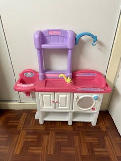 Baby doll changing table