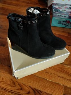 Black size five Michael kors boots