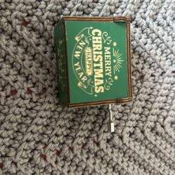 Mini music box with New Year's/ Christmas melody