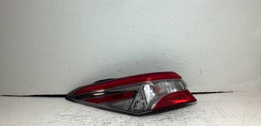 2018-2024 Toyota Camry left tail light (3J)