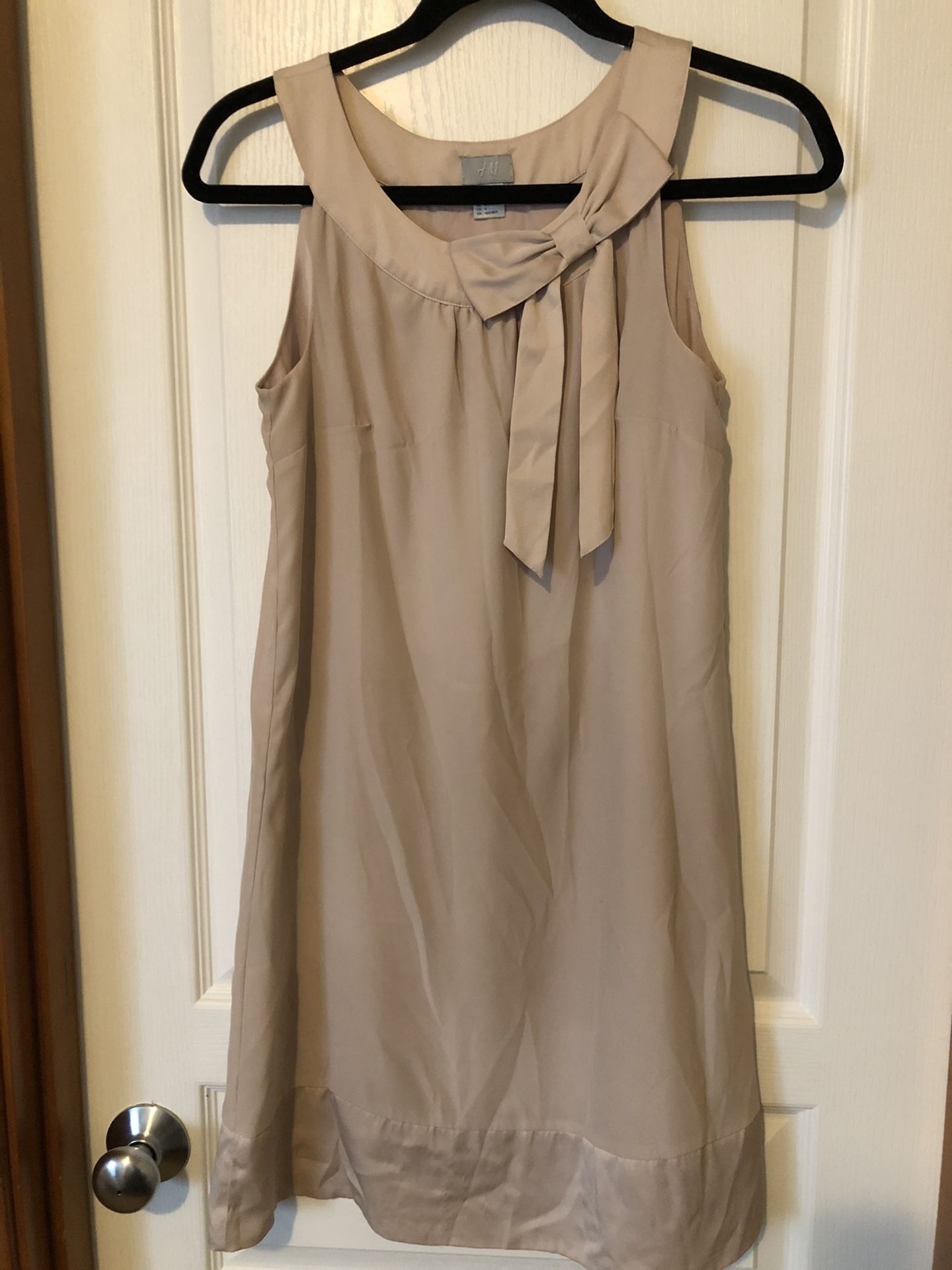 H&M blush colored dress - size 4 - FREE!