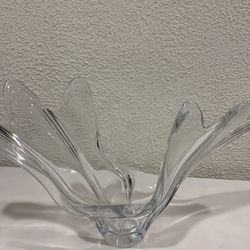 Cofrac Art  verrier France art glass wave magnificent center piece 23” wide and 10” tall  It is in excellent condition, it was sitting in my China cab