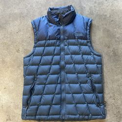 North Face 550 Puffer Vest Size Small