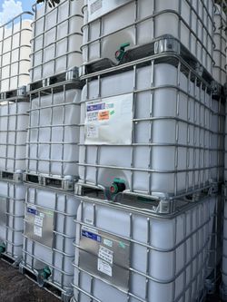 275 Gallon IBC Totes – Clean, Heavy-Duty Water Storage Tanks – Ready to Use!