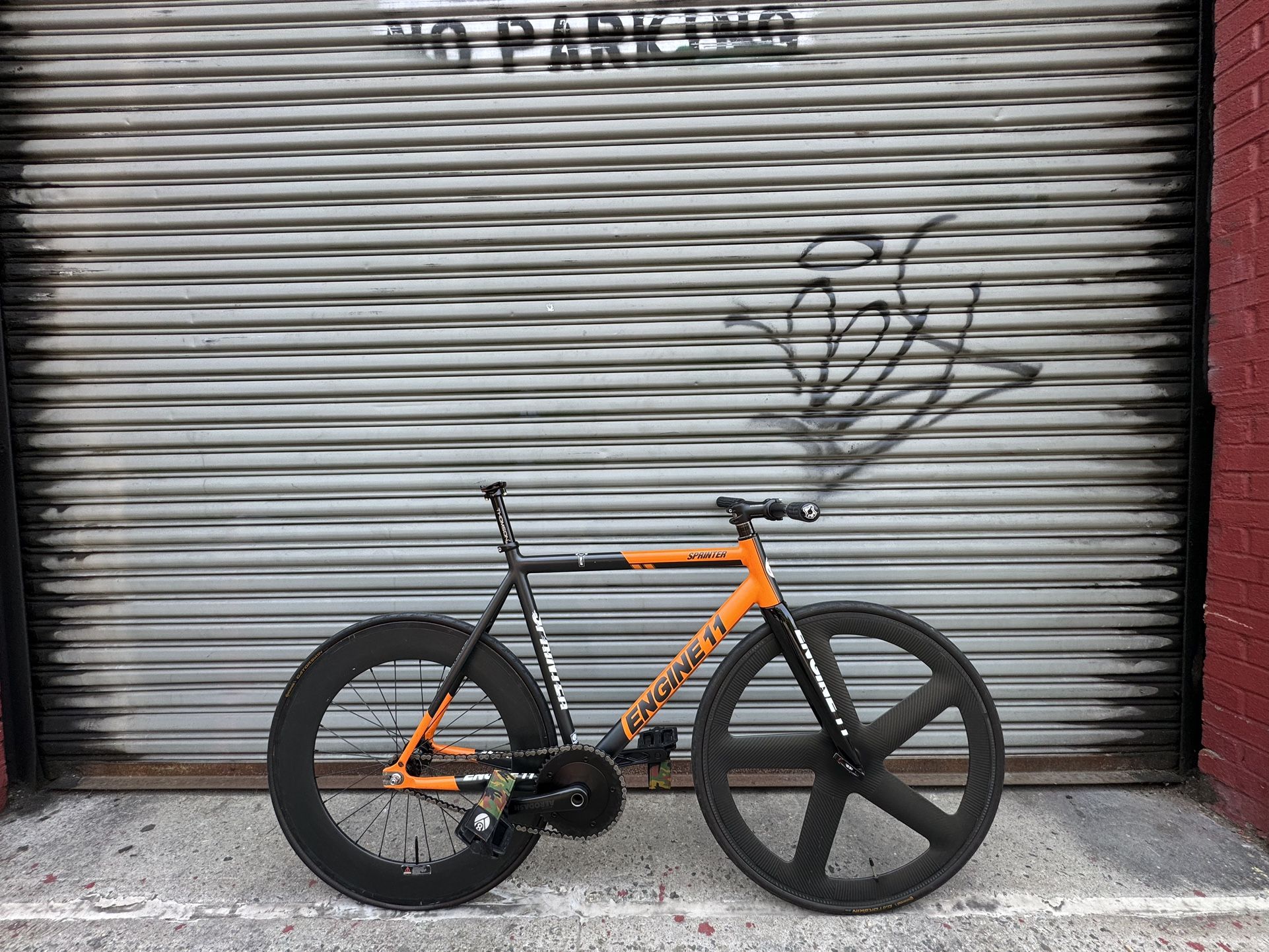 Engine 11 Sprinter 54cm Fixed Gear