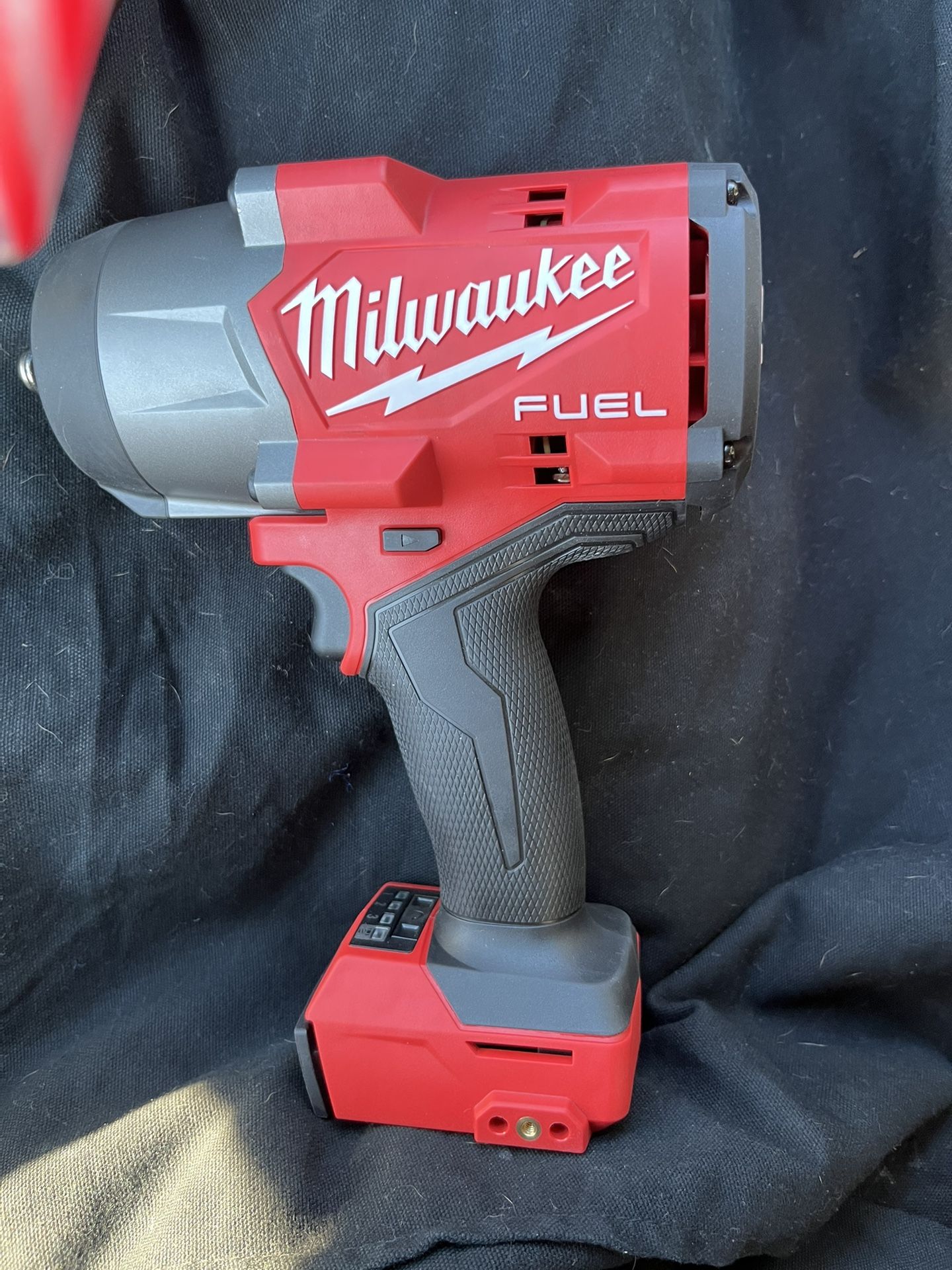 Milwaukee M18 Fuel 1/2” High Torque Square Ring Impact Wrench