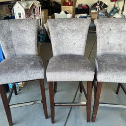 Bar Stools / Chairs 