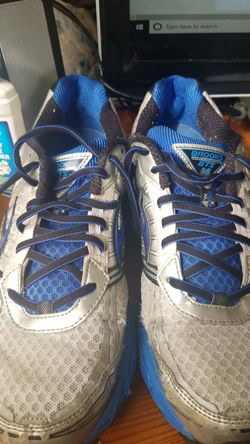 Brooks size 10