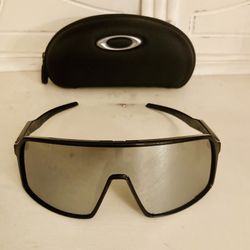 New Oakley Sutro With Changeable Lenses