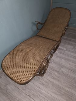 Lounge chair