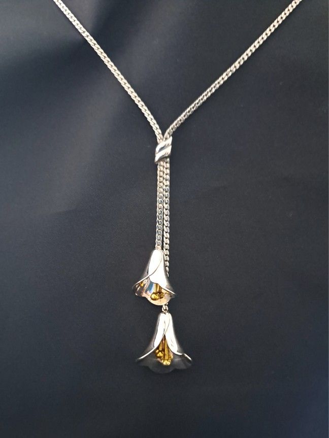 Vintage Avon Calla Lily Necklace