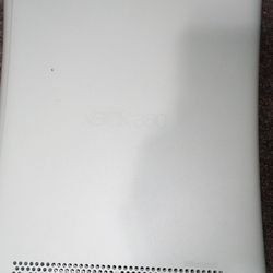 Xbox 360, Carry Bag And 2 Controllers 