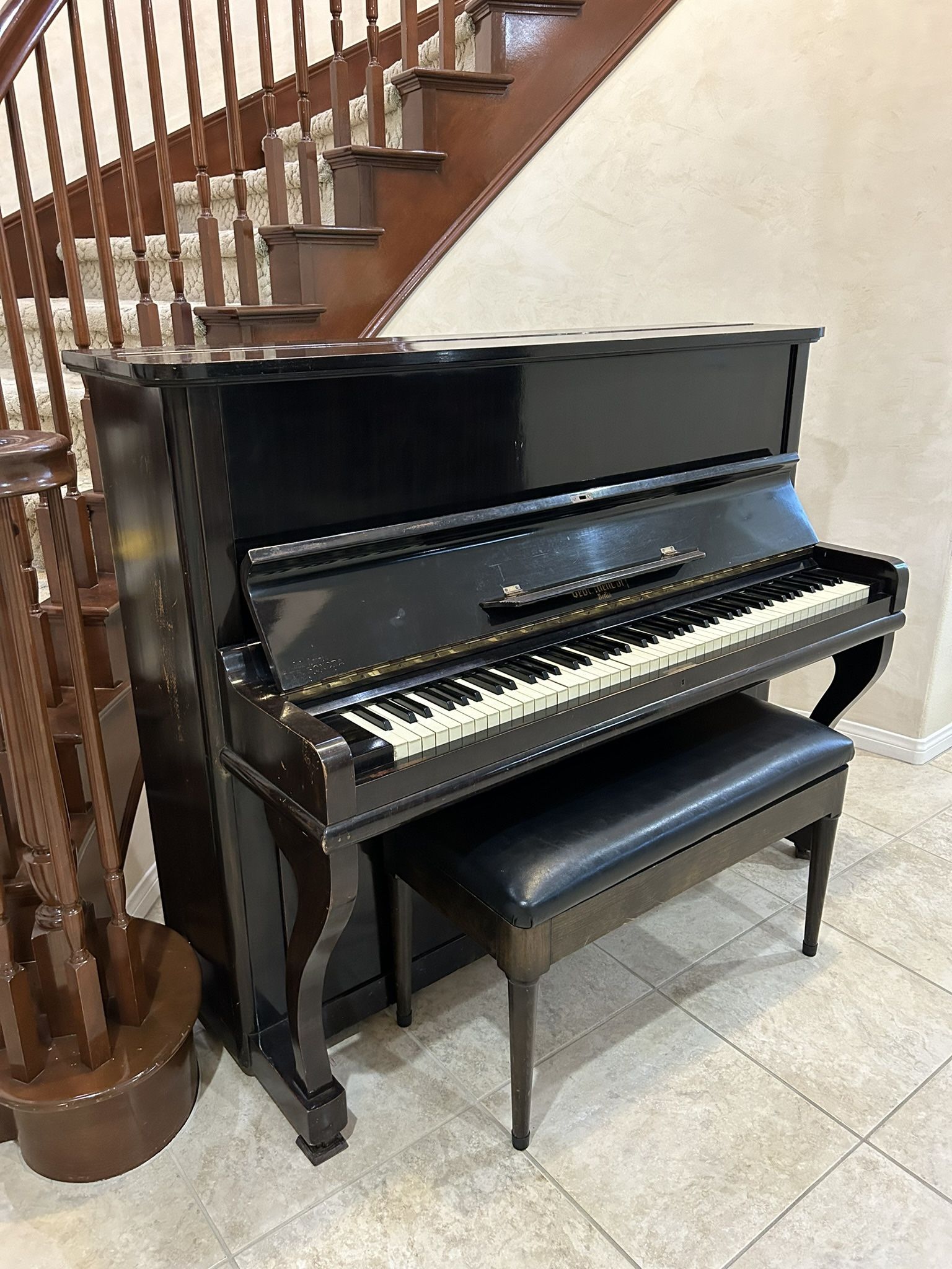 Gebr Niendorf Upright Piano (Black)
