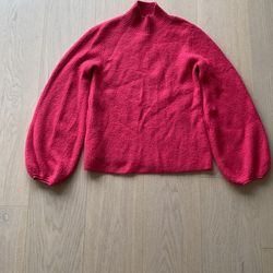 Wimen’s Sweater