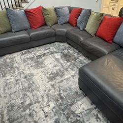 Oversized Leather Sectional w/ Chaise – Great Condition 