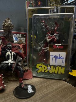 Mcfarlane toys Spawn autographed figure issue #311