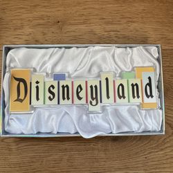 ARRIBAS BROTHERS HERITAGE COLLECTION DISNEY DISNEYLAND GLASS MARQUEE