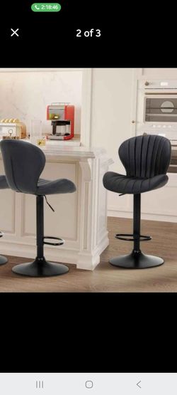 2 Bar Stools