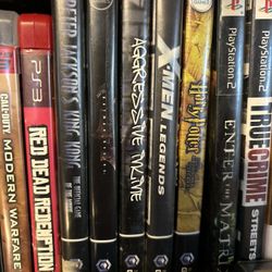 GameCube With Games Two Controllers 