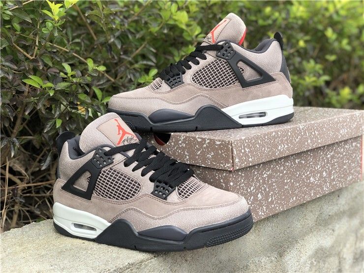 Air Jordan 4 Retro 'Taupe Haze