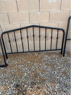 Queen Metal Platform Bed Frame