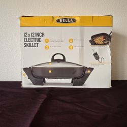 Electric Skillet.. BELLA....(12x12)..NEW!..$19