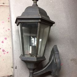 Exterior light fixture