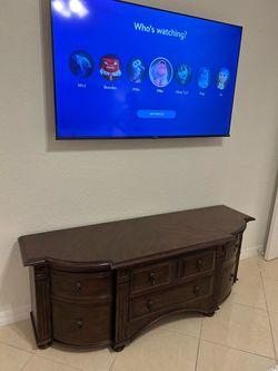 Broyhill media wooden console great condition