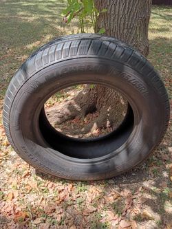 265/65R18 tire