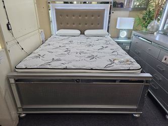 Brand new silver modern standard king bedframe