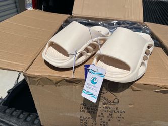 Sandal box with 12 pcs