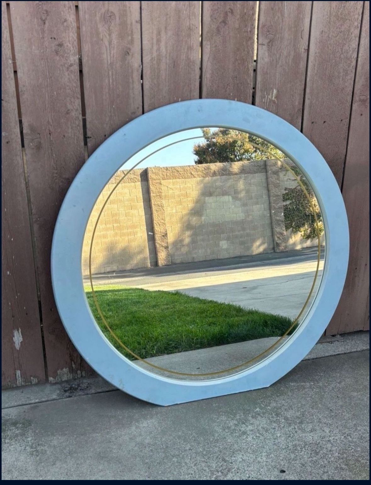 Circle Mirror
