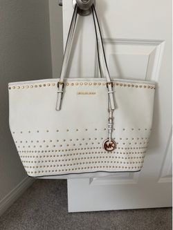 Large Micheal Kors purse