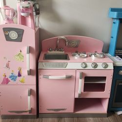 Play Toy Kitchen 