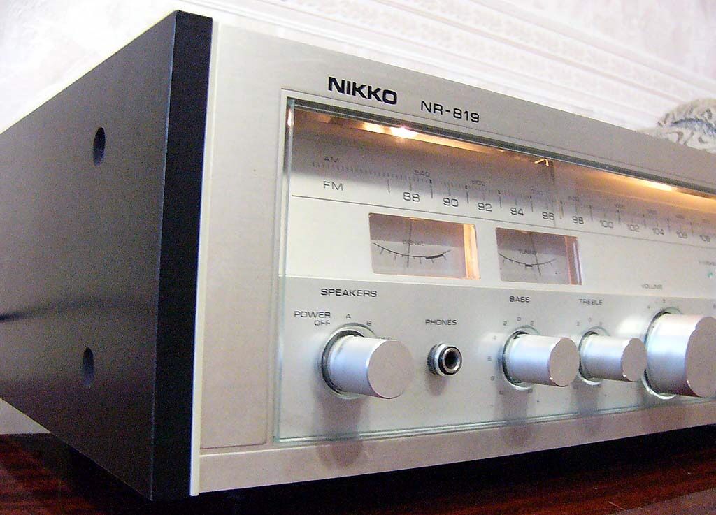 Nice!!!! High Quality Nikko NR-819 receiver!!!!