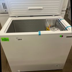 Vissani MDCF7WH 7 cu. ft. Manual Defrost Chest Freezer