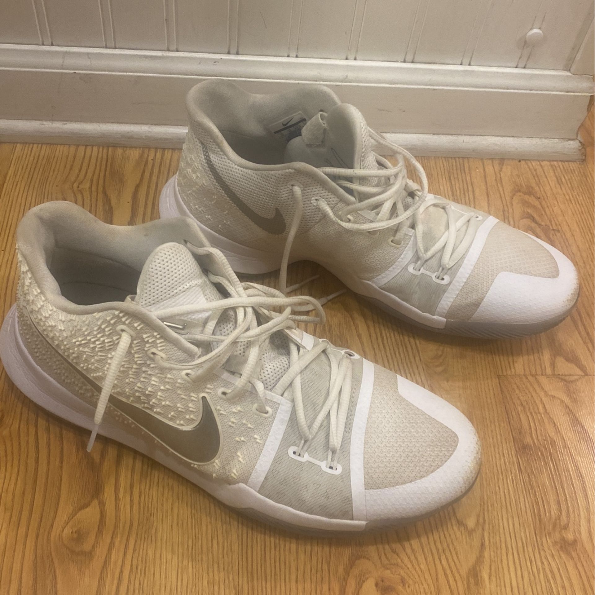 Nike Kyrie 3 Men\'s sz 13 Nike Kyrie 3 EP Varsity Maize Yellow Black | Mercari main image 2