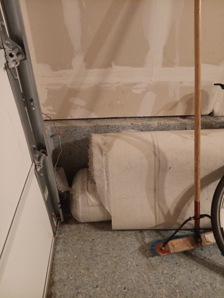 Local Pickup Only Huge Carpert Rolls For Basement Townhome